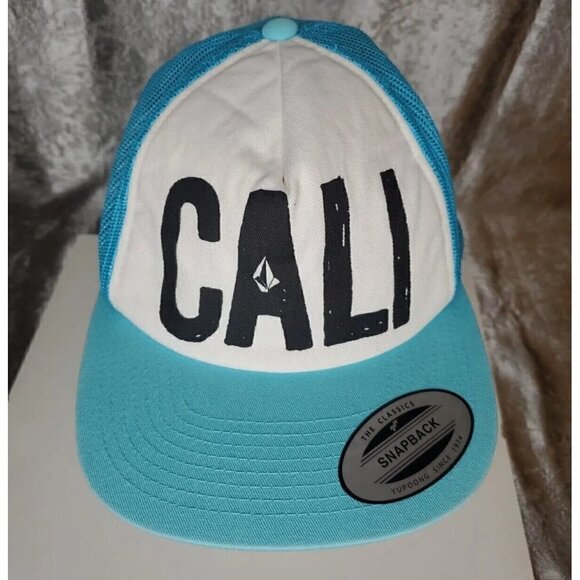 VTG CALI Volcom snapback White Foam Teal Meshback Trucker Hat The Classics Cap - Picture 1 of 10